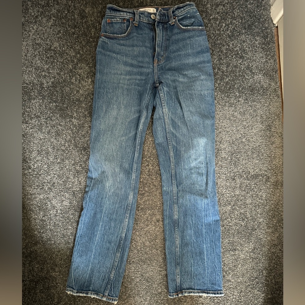 Abercrombie The ‘90s Straight Ultra High Rise